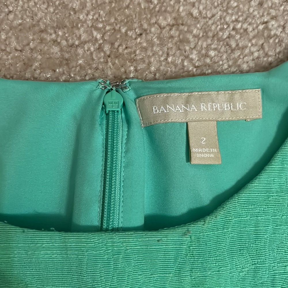 Banana Republic Peplum top size 2 - Picture 3 of 5